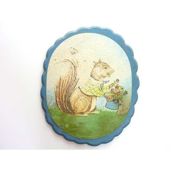 Vintage Handcrafted Nursery Plaque Wood Squirrel with Flowers - Picture 1 of 7